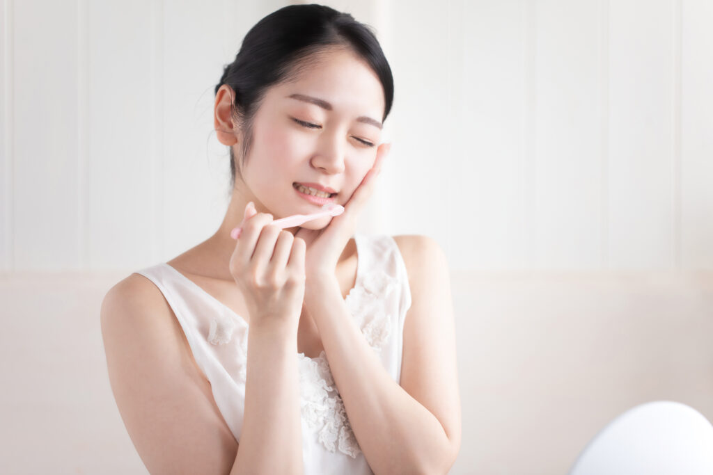 なぜ歯周病で口臭が起きるのか?